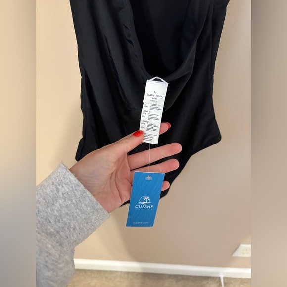 Cupshe Black and White One-Piece Swimsuit NWTs Size Medium - Picture 6 of 8